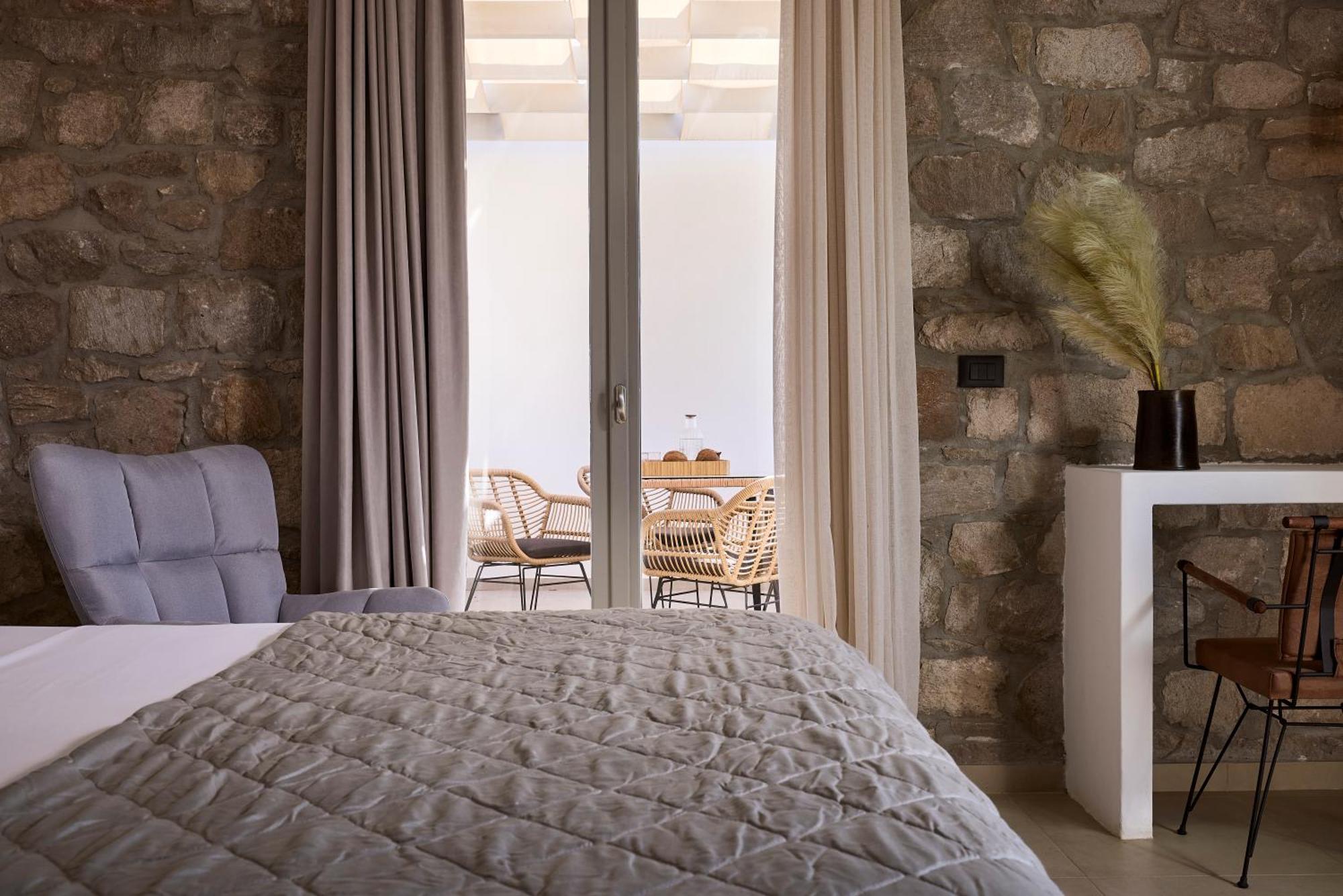 Kedros Milos Suites Adámasz Szoba fotó