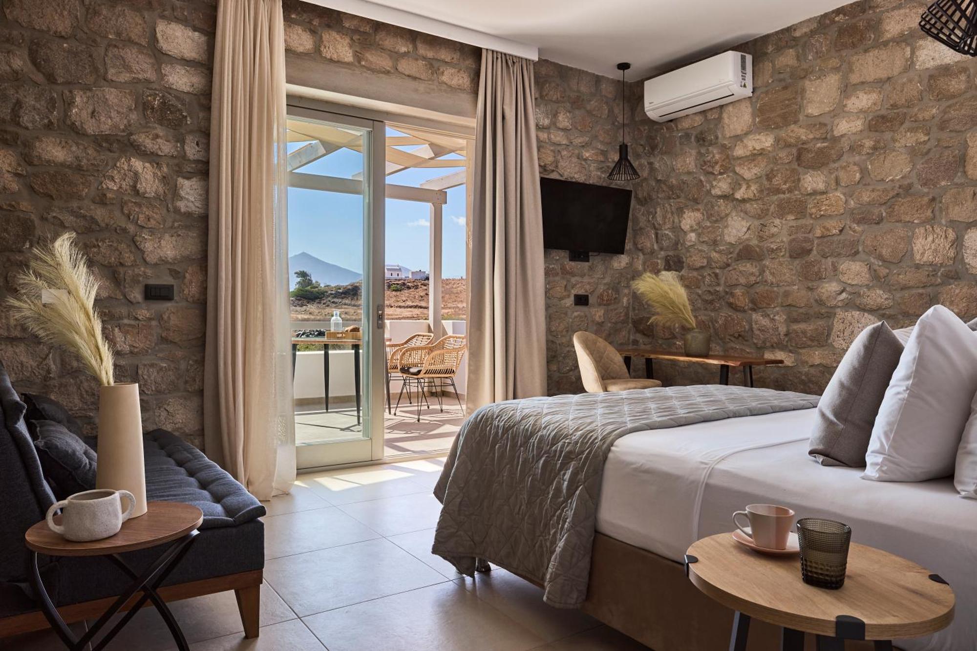 Kedros Milos Suites Adámasz Szoba fotó