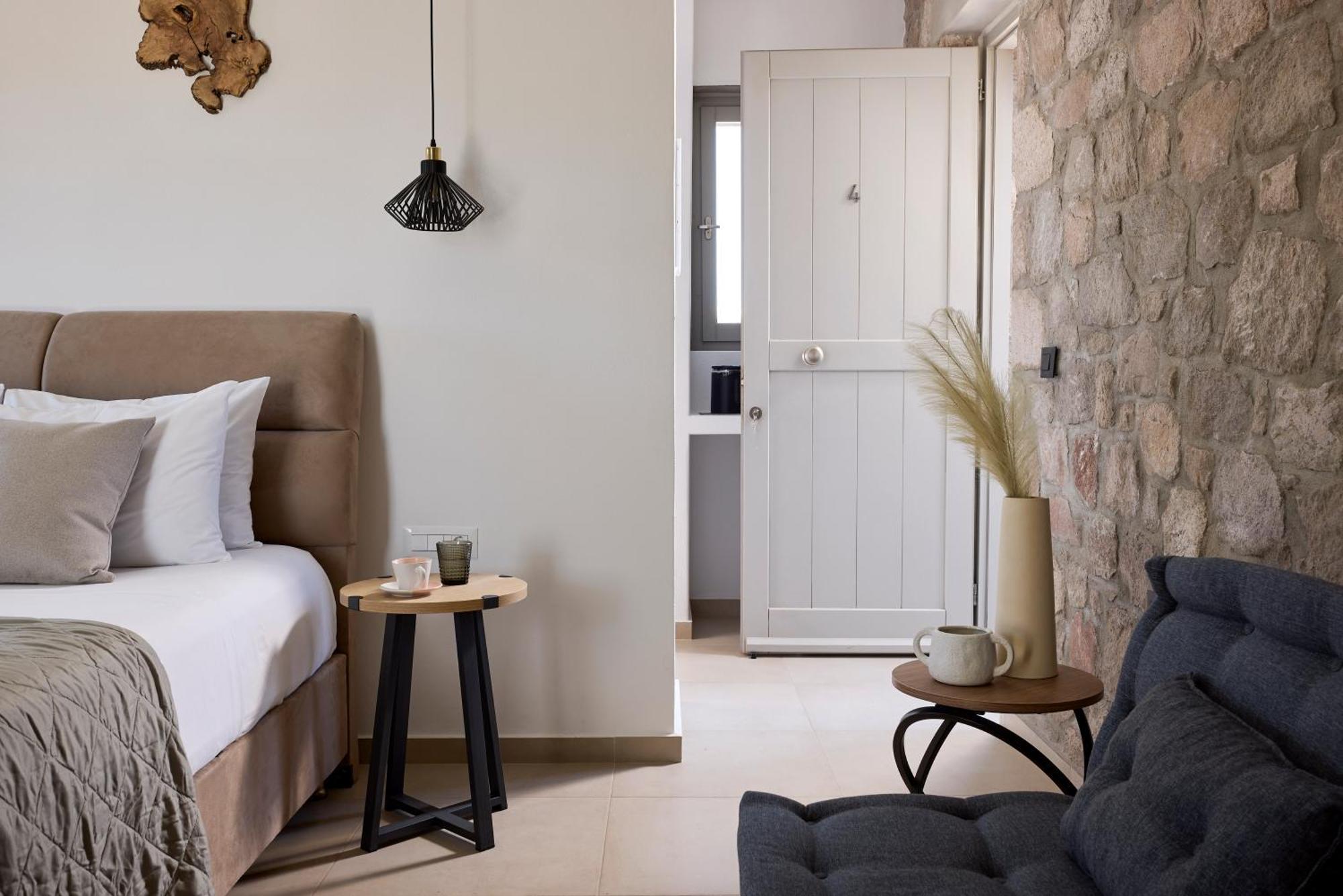 Kedros Milos Suites Adámasz Szoba fotó
