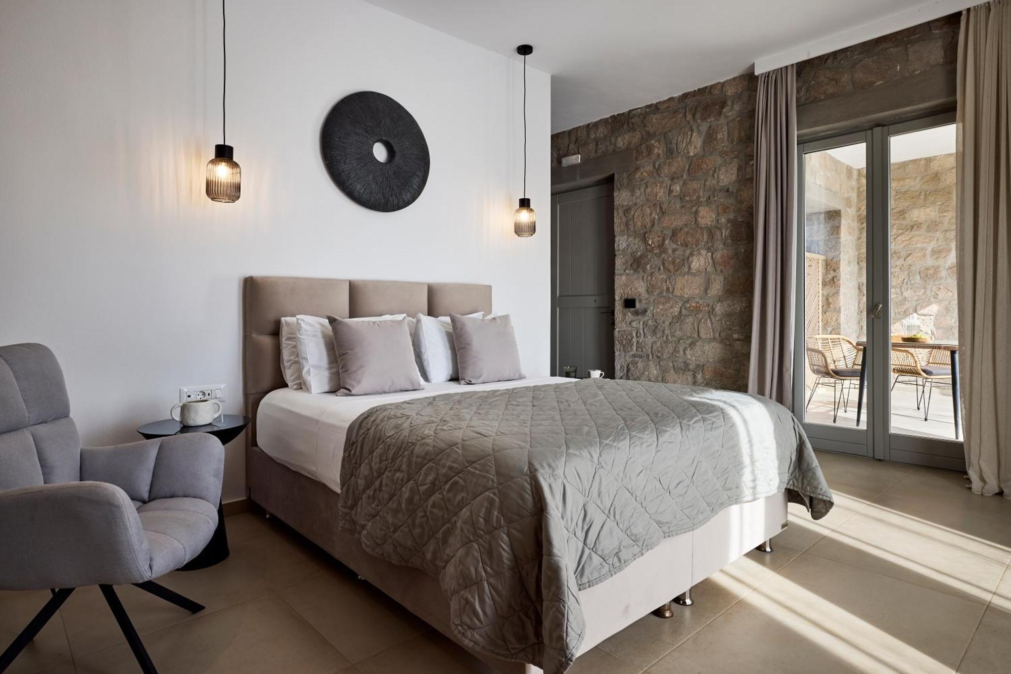 Kedros Milos Suites Adámasz Szoba fotó