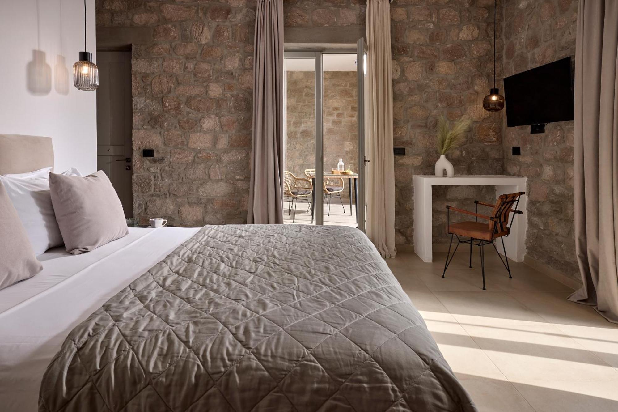Kedros Milos Suites Adámasz Szoba fotó