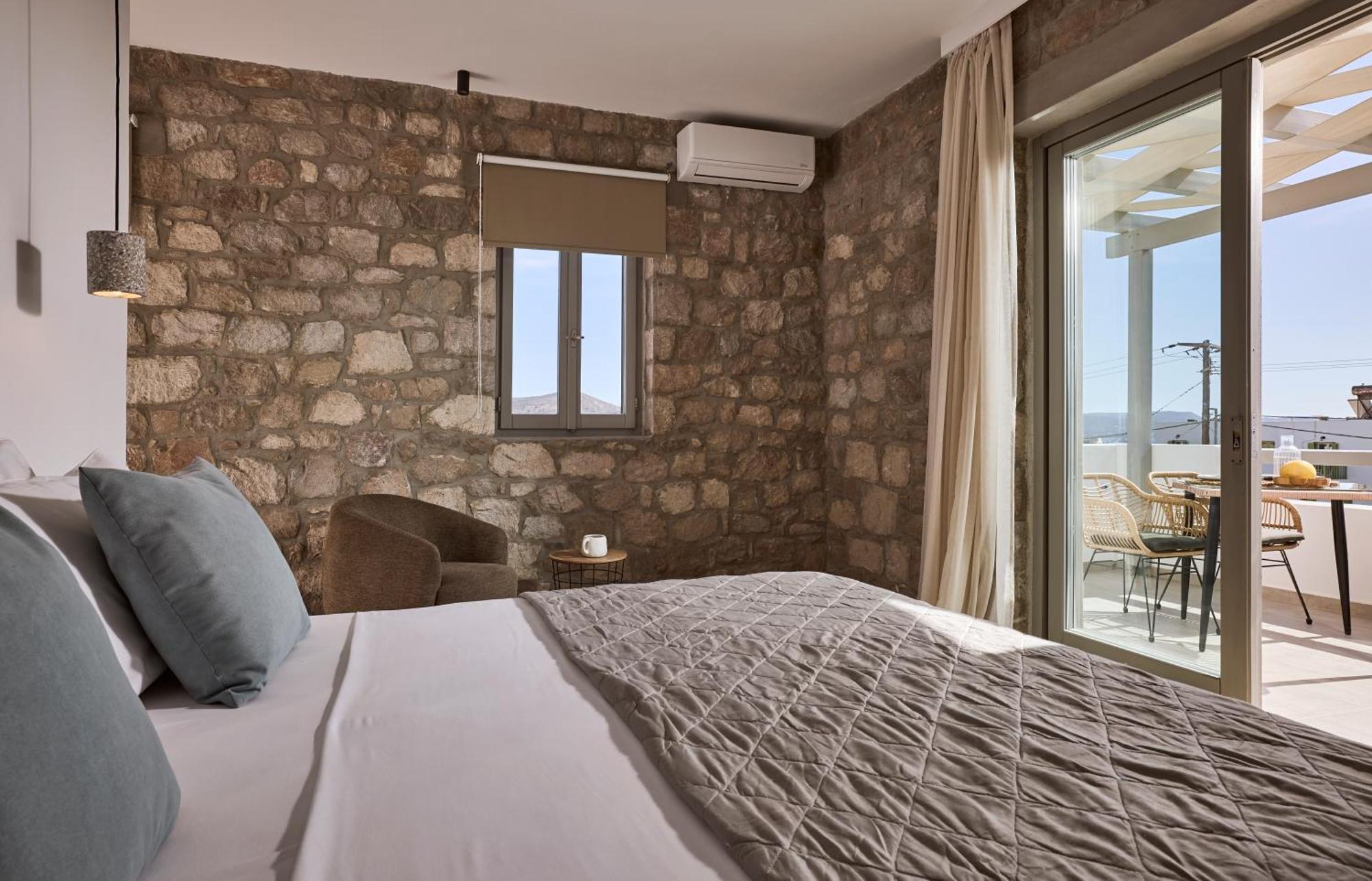 Kedros Milos Suites Adámasz Szoba fotó
